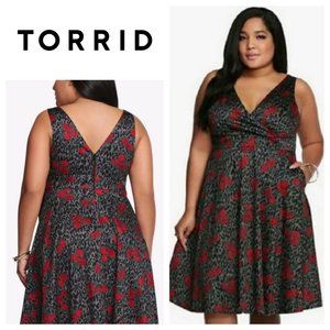 Torrid 12 Large Dress Sundress Roses  Animal Print Gray Red V-Neck Fit Flare